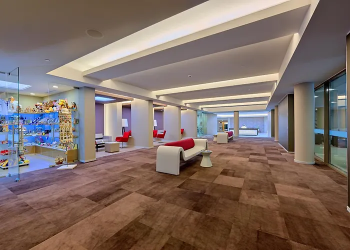 Ramada By Wyndham Bucharest Parc Hotel