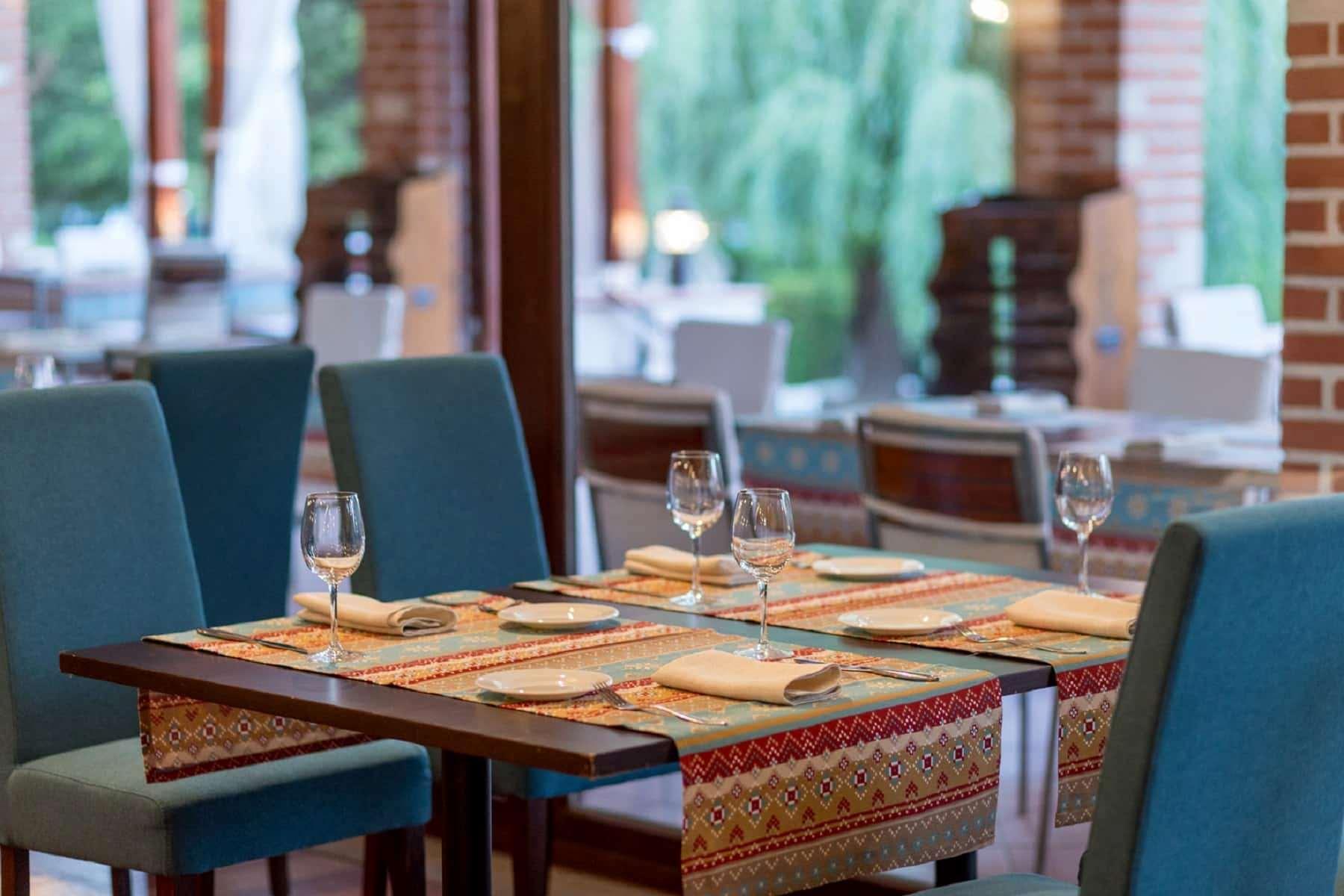 Hotel Ramada By Wyndham Parc 4*