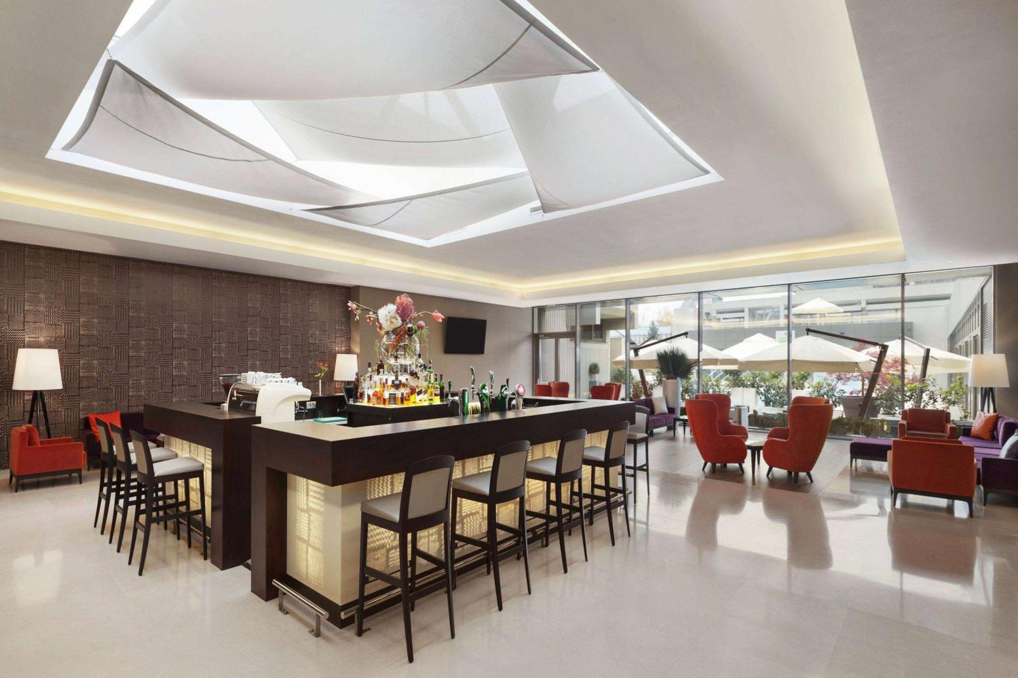 Ramada By Wyndham Parc Hotel 4*