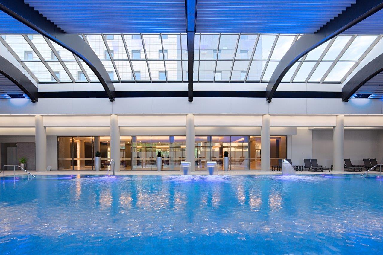 Hotel Ramada By Wyndham Parc 4*