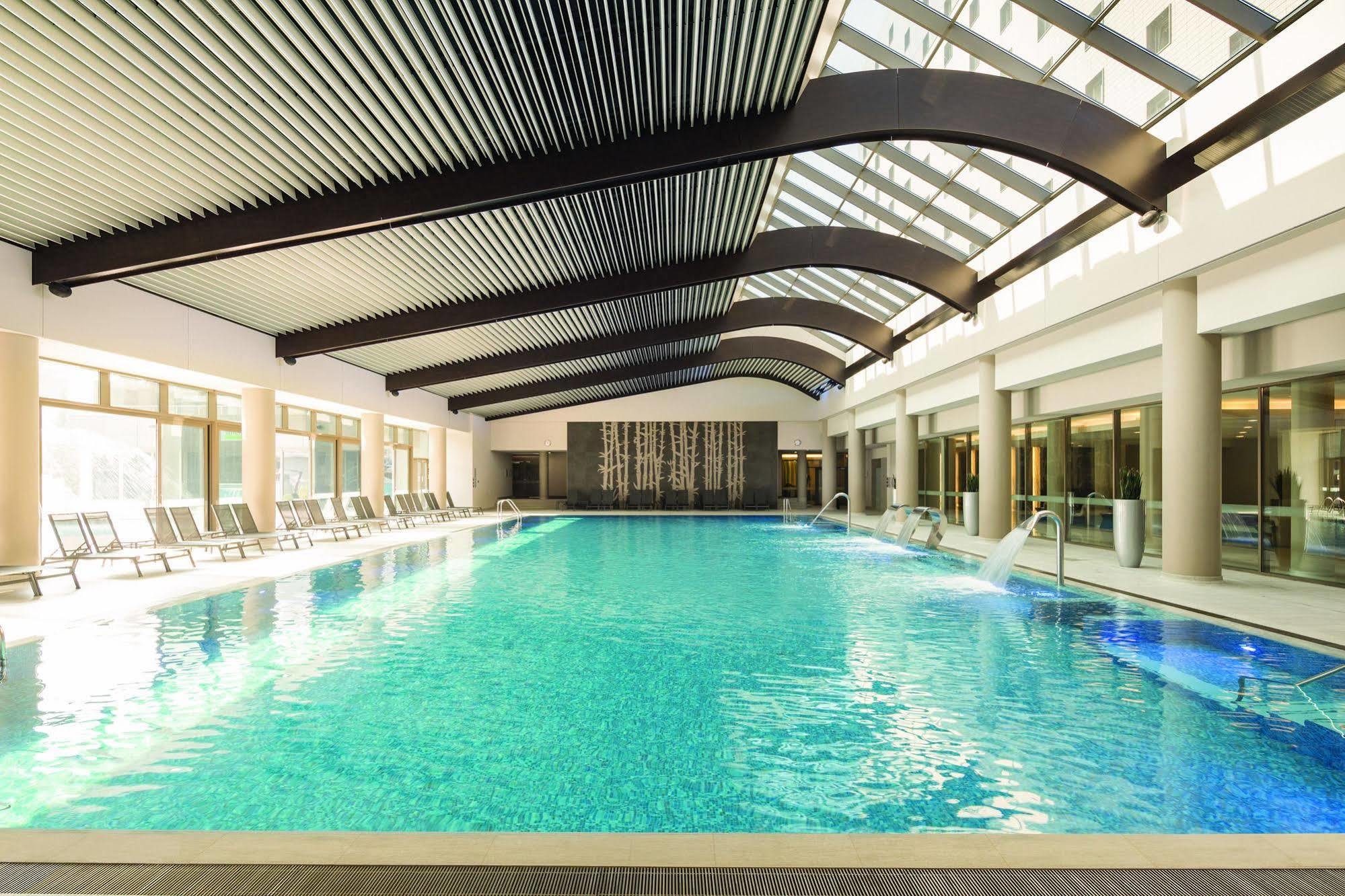 Ramada By Wyndham Parc Hotel 4*